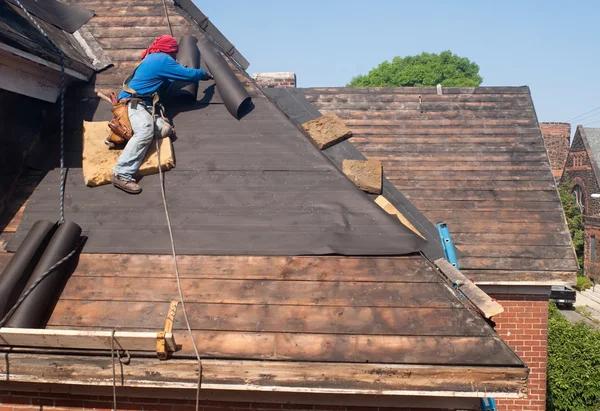 Roof Replacement Contractor vs. Repair: Making the Right Choice