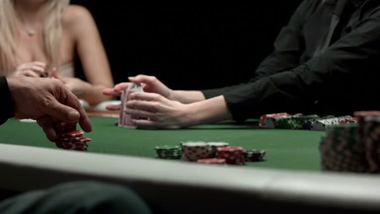 Expert Tips for Getting Started with replay poker online gratis